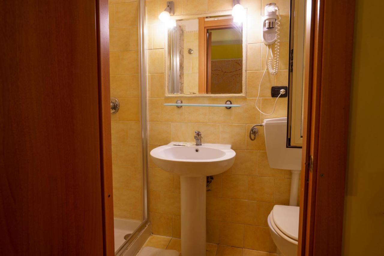 Hotel America Milan Luaran gambar