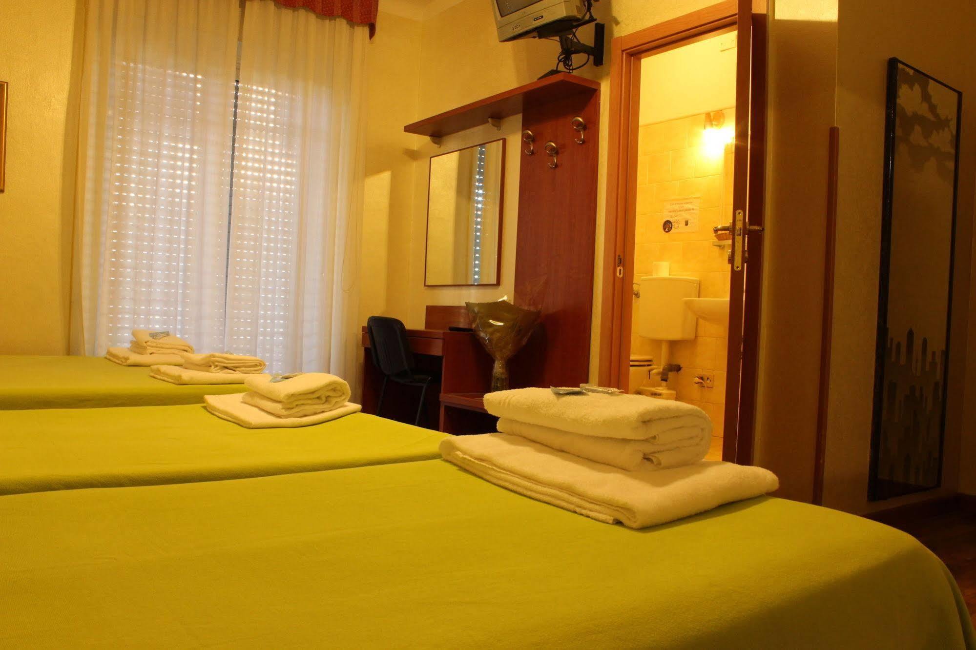 Hotel America Milan Luaran gambar