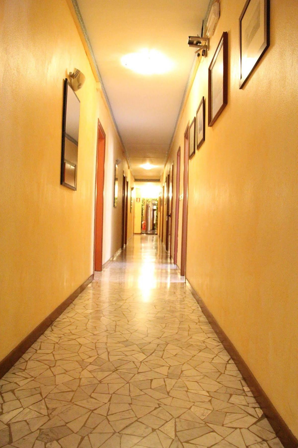 Hotel America Milan Luaran gambar