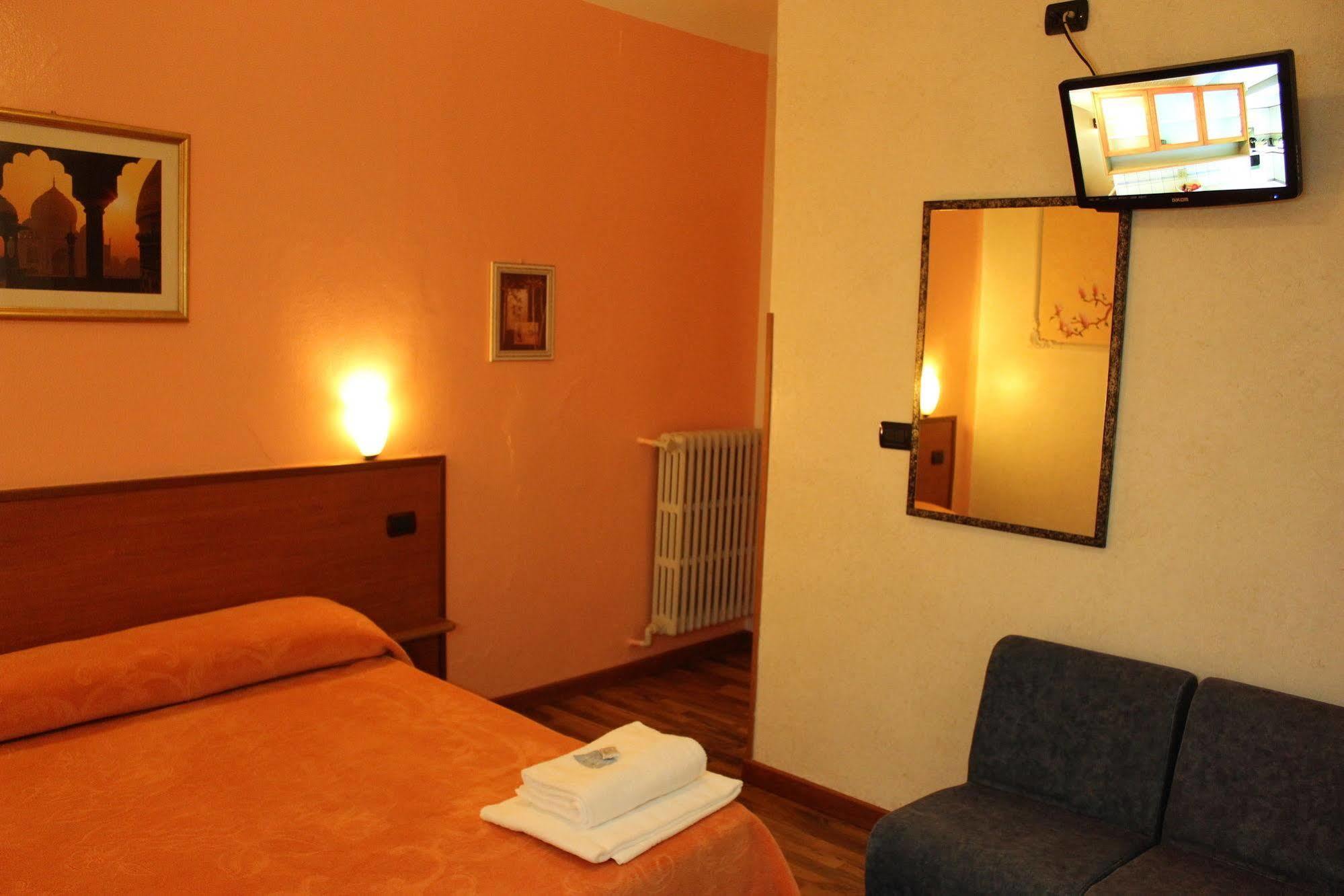 Hotel America Milan Luaran gambar